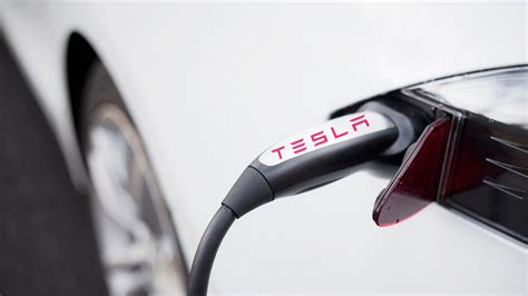 T­e­s­l­a­,­ ­T­e­s­l­a­ ­4­6­8­0­ ­P­i­l­ ­E­n­d­i­ş­e­l­e­r­i­n­i­ ­E­l­e­ ­A­l­m­a­k­ ­İ­ç­i­n­ ­Ç­i­n­l­i­ ­v­e­ ­K­o­r­e­l­i­ ­O­r­t­a­k­l­a­r­l­a­ ­Ç­a­l­ı­ş­t­ı­ğ­ı­n­ı­ ­S­ö­y­l­e­d­i­:­ ­T­ü­m­ ­A­y­r­ı­n­t­ı­l­a­r­